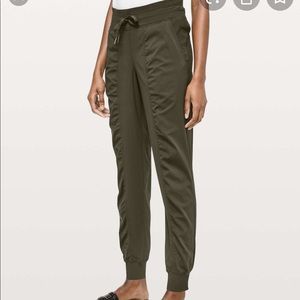 LULU LEMON DANCE STUDIO JOGGER 29”